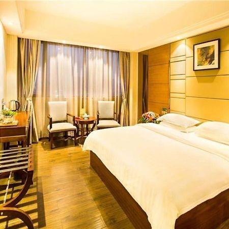 Greentree Inn Guangdong Jieyang Bus Terminal Station Ronghua Avenue Business Hotel Exterior foto