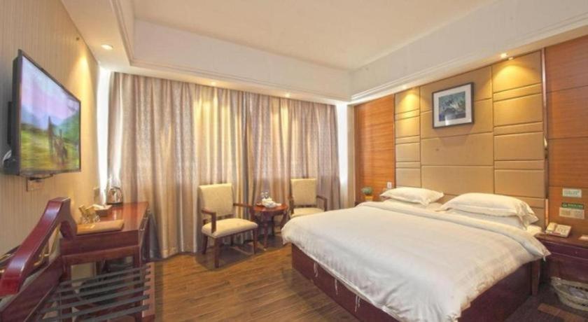 Greentree Inn Guangdong Jieyang Bus Terminal Station Ronghua Avenue Business Hotel Exterior foto
