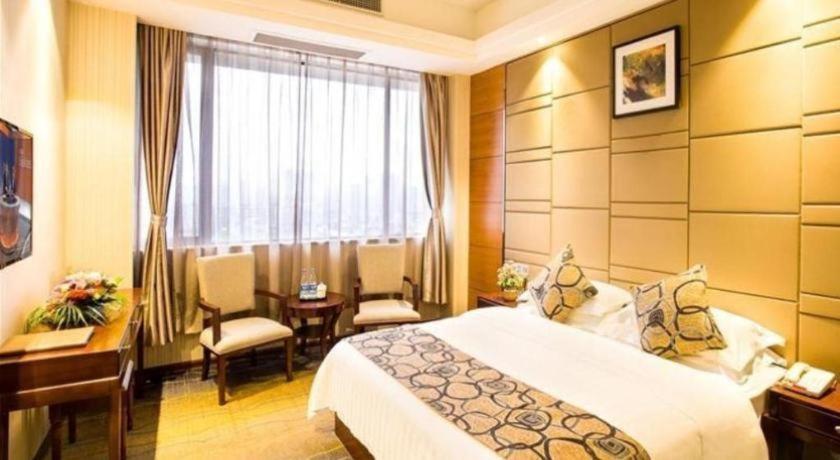 Greentree Inn Guangdong Jieyang Bus Terminal Station Ronghua Avenue Business Hotel Exterior foto