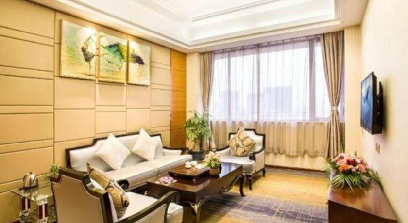 Greentree Inn Guangdong Jieyang Bus Terminal Station Ronghua Avenue Business Hotel Exterior foto