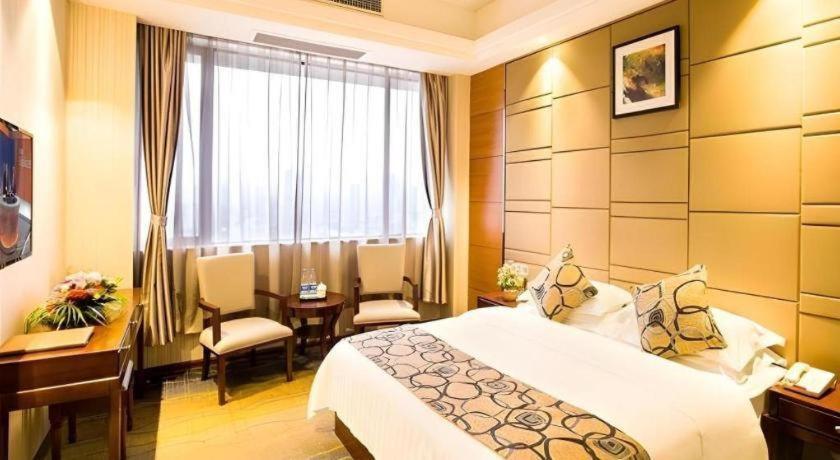 Greentree Inn Guangdong Jieyang Bus Terminal Station Ronghua Avenue Business Hotel Exterior foto